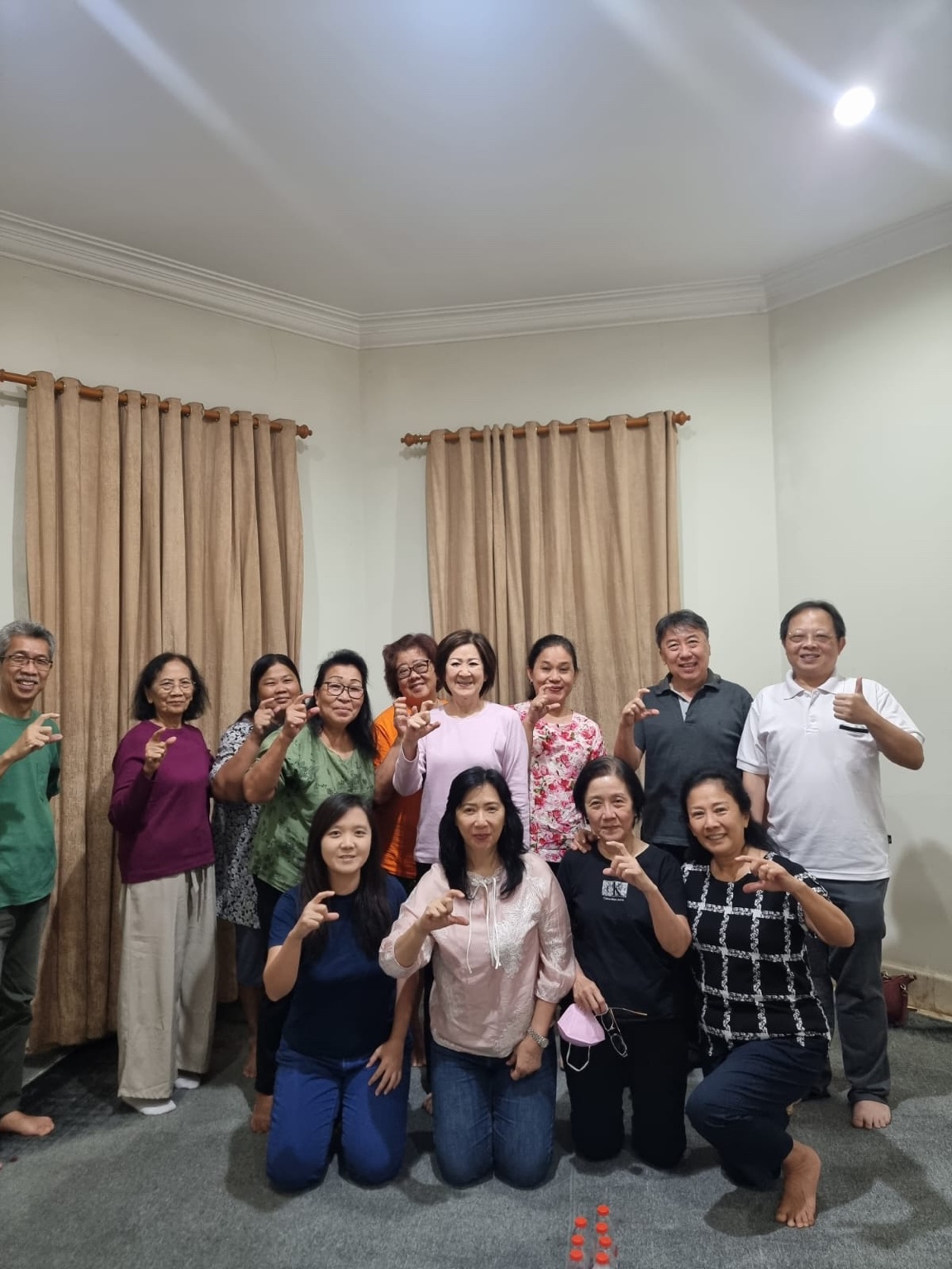 Pertemuan COOL di rumah anggota